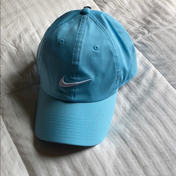nike workout cap